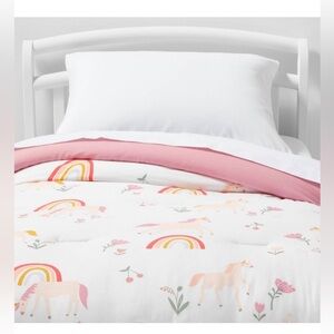 Pillowfort unicorn comforter set